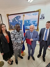 On the visit by H.E.Mr Vadim RAZUMOVSKIY of the premises of CNSS of the Republic of Guinea On the visit by H.E.Mr Vadim RAZUMOVSKIY of the premises of CNSS of the Republic of Guinea