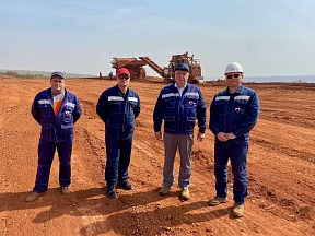On the visit to the Friguia bauxite and alumina complex