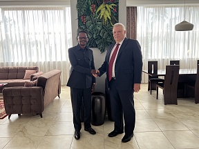 S.E.M. Alexey V. POPOV, Ambassadeur de Russie en Guinée, a rencontré le Directeur Exécutif du groupe d'investissement «INTERPAREX» 